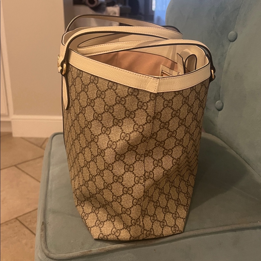 Gucci Beige and Black Tote with Red Stripe - Picture 3 of 5